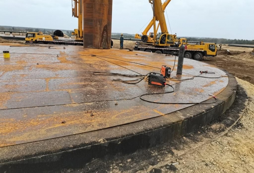 Орёл, монтаж 11 и 12-го РВС 5000 м³ под битум